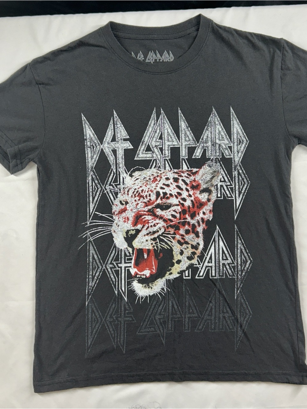 Def Leppard Leopard Graphic Rock Band Tee Men's Medium